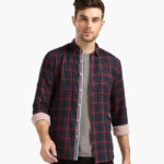 Men Navy & Red Checked Slim Fit Casual Shirt